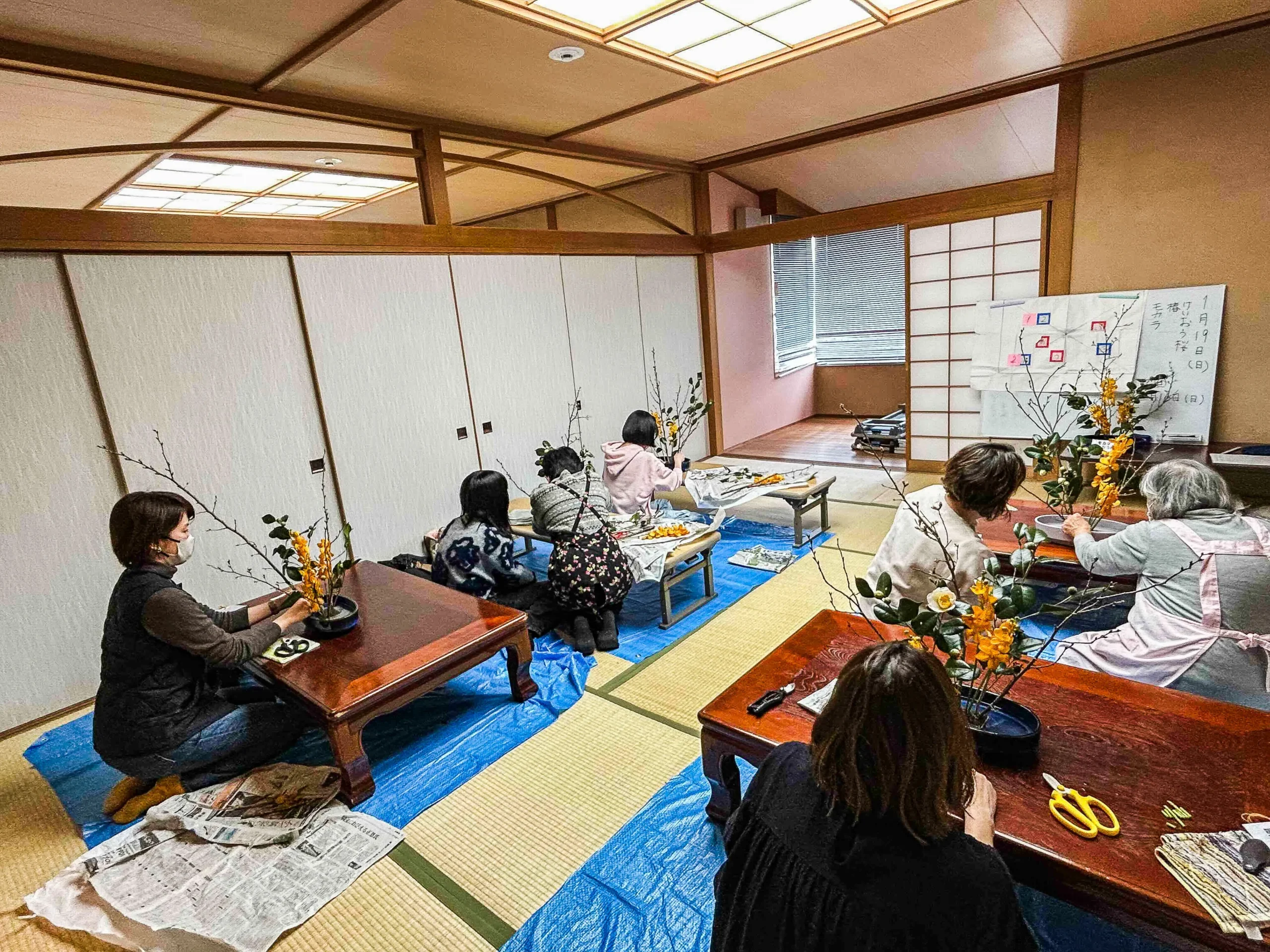 写真：華道相阿彌流（そうあみりゅう）・戸塚教室の稽古風景